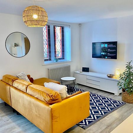 Boutique Chapel Apartment Within City Walls Честър Екстериор снимка