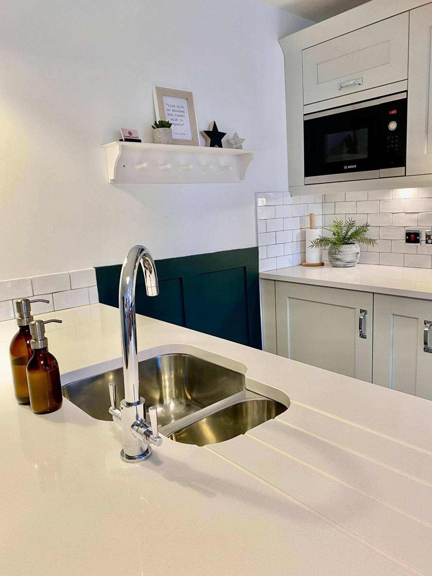 Boutique Chapel Apartment Within City Walls Честър Екстериор снимка