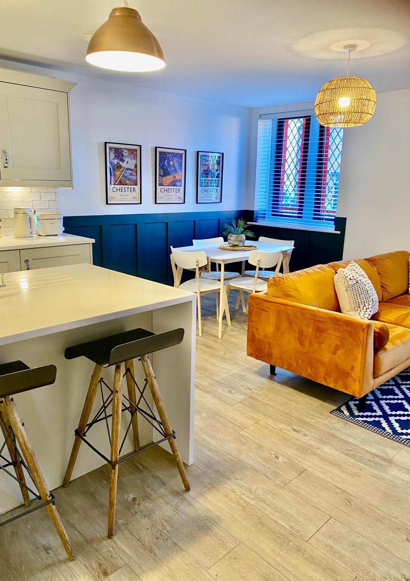 Boutique Chapel Apartment Within City Walls Честър Екстериор снимка